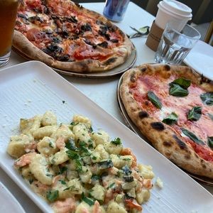 Meet your Posher, Eva